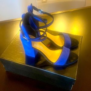 Never worn Isa Tapia blue suede block heel suede sandals size 37